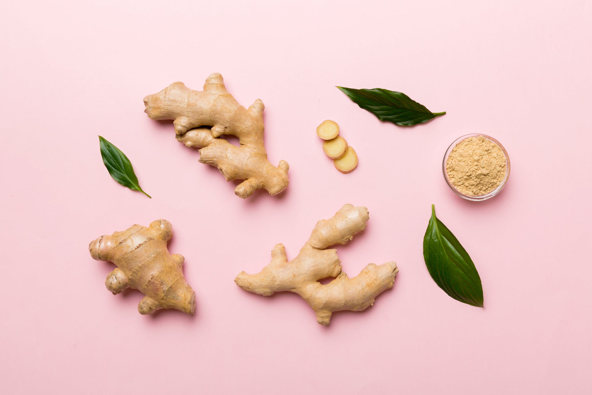 Dried ginger powder and fresh ginger leaves — natural remedy for chemotherapy-induced nausea